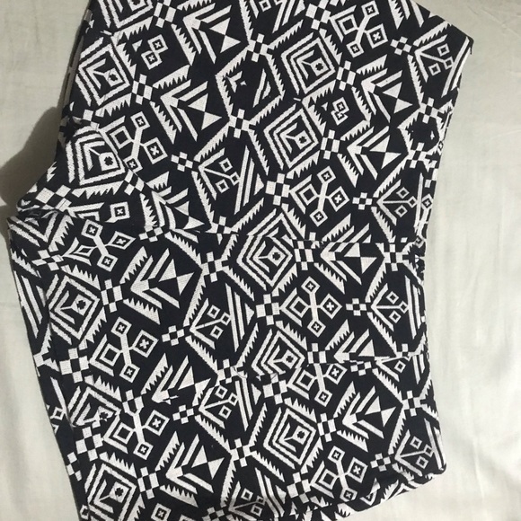 Gianni Bini Shorts - Picture 1 of 2